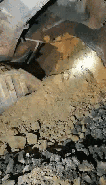 这意味着九龙岭工程四条隧道全线贯通,现在重大危险源不存在,进度上不