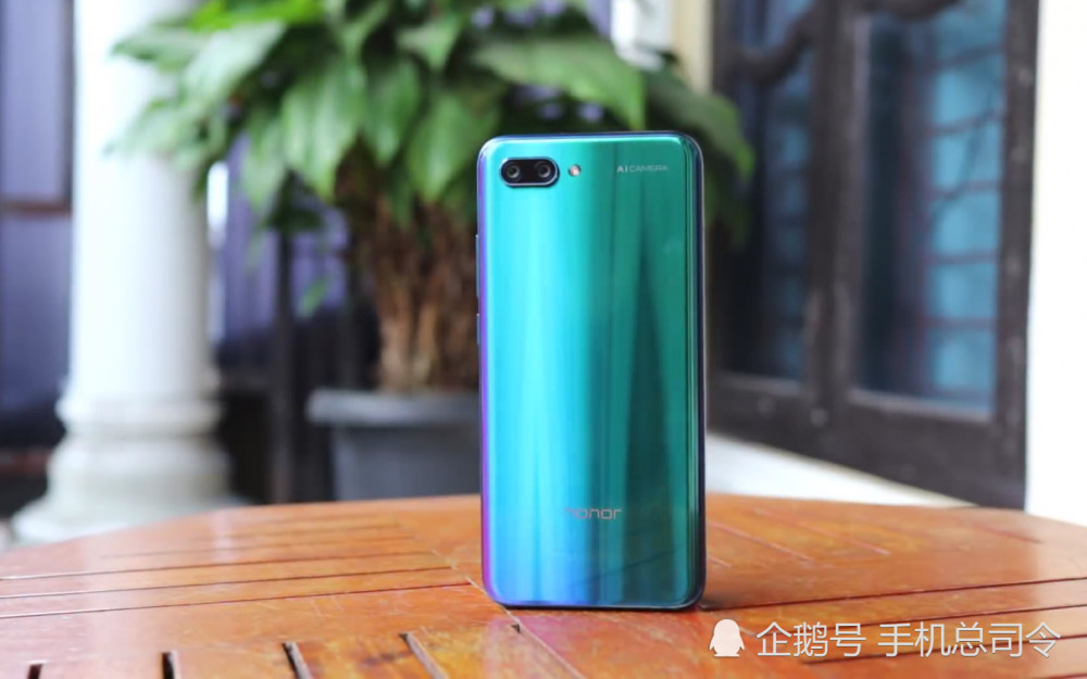 女朋友要买苹果XsMax?快让她看见这台手机,直