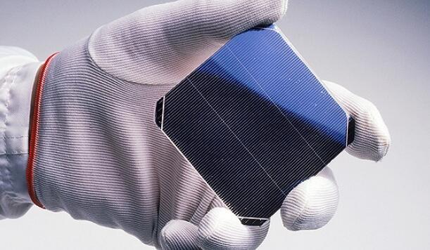 本报记者 于 南硅业作为新材料(有机硅等),半导体(电子级多晶硅),光伏