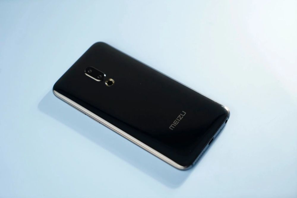 3000块钱的魅族小屏旗舰,有点初代的味道?