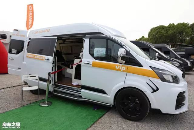 易商易旅,福特新全顺逸途商务车