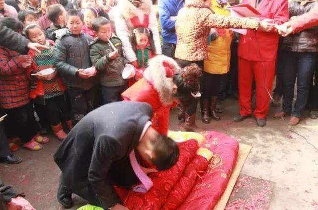 婚姻法新规定,农村光棍有福了,对女人却是重大