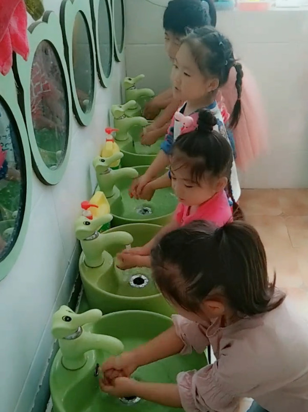 幼儿园餐前洗手儿歌,让孩子们养成好习惯,实在