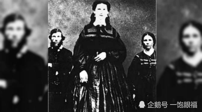 28岁妈妈顺产生下11.22斤重超级宝宝 仅用2.5