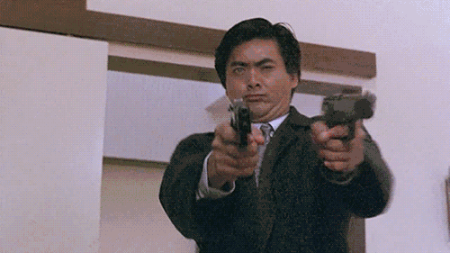 《英雄本色》里周润发射不完的子弹,《喋血双雄》中教堂飞舞的白鸽都