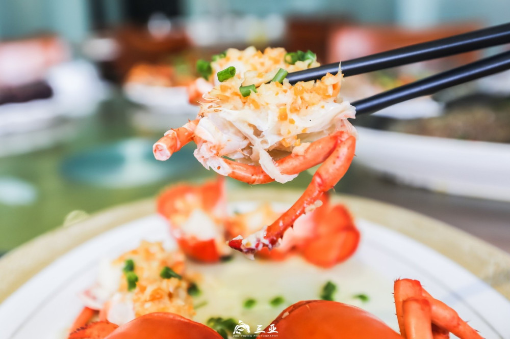 三亚什么美食最让你流口水?海鲜人均100吃到饱,还有椰子鸡