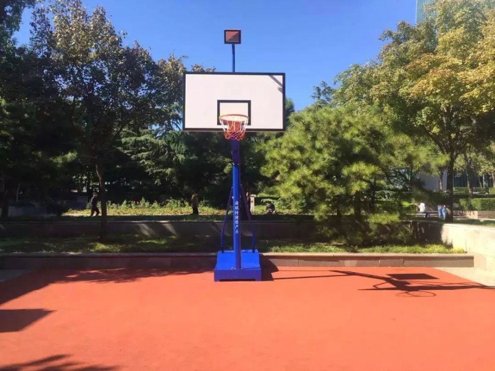 中关村西区新增24小时免费开放篮球场