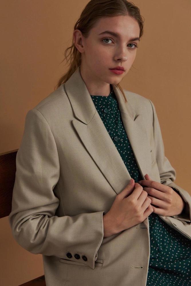 十月种草:秋冬必买单品是什么?风衣!