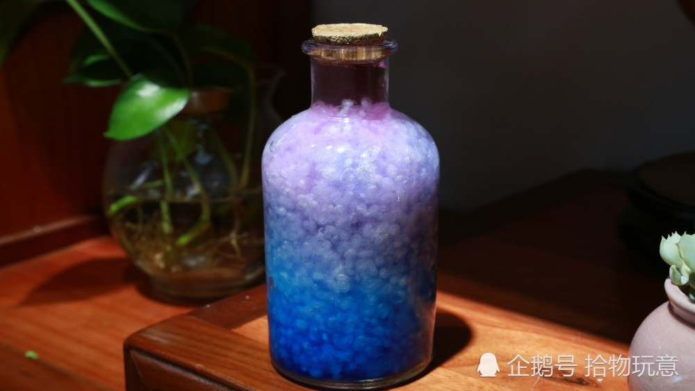 简单漂亮的星空彩云瓶,材料家里就能找得到,创意手工真好看