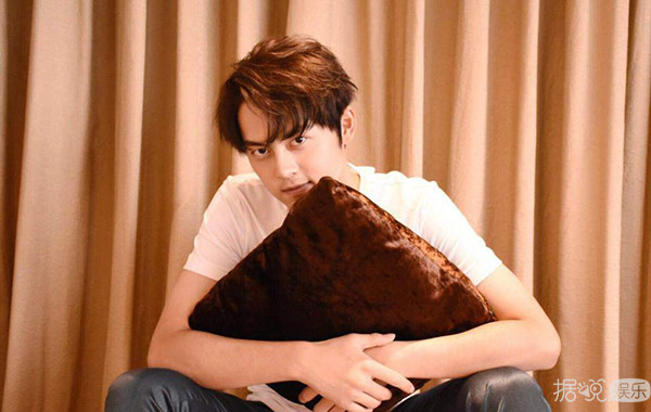 爆料媒体是13年快男选手谢彬彬,虽然只是全国66强.