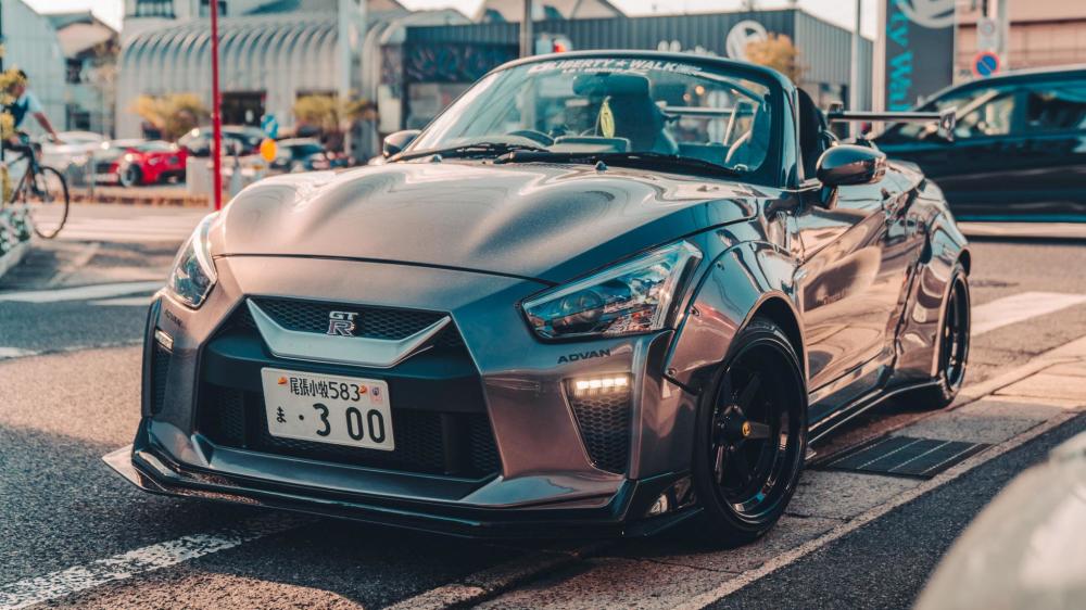 10万就能买到日产gtr 敞篷 低趴 四出排气筒 十足拉风 易车