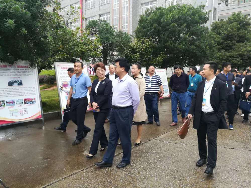 新邵新航中學校長劉愛民獲全國禁毒教育優秀教師稱號