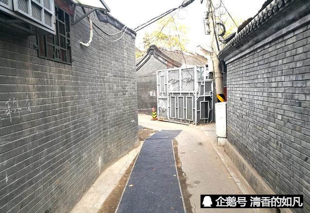 大秤钩胡同经过北京疏解整治环境变好,其三分岔形态非常奇特