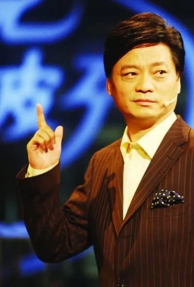 崔永元公布微博月收入,40万收入全部捐出