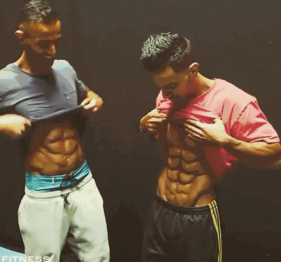 见过刀刻般的十块腹肌吗?没有那就进来看看吧