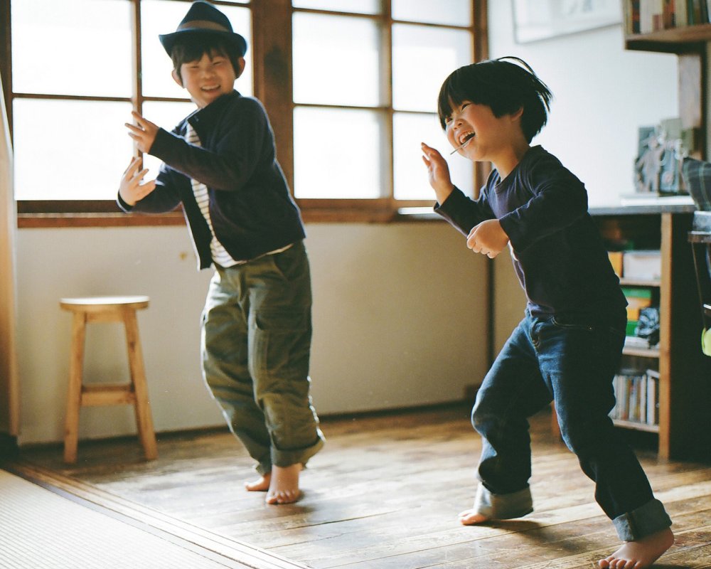 嫁给二婚男,该如何对待他和前妻的孩子,听听这