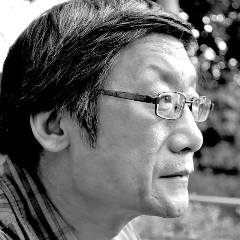 陈超:穿着海魂衫弹吉他的校园诗人