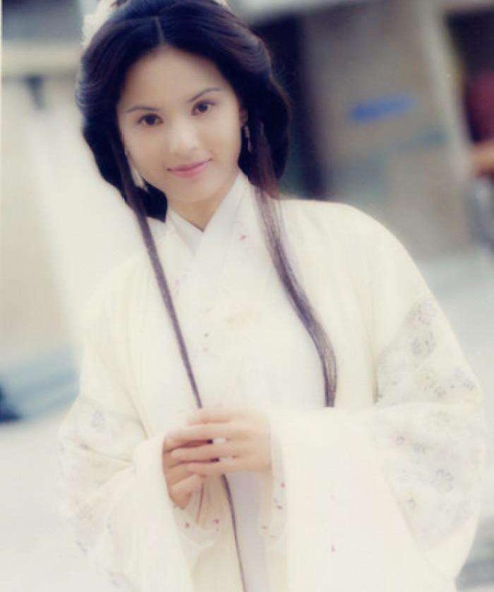 李若彤时隔22年再次扮小龙女,相差无几,超乎你的想象