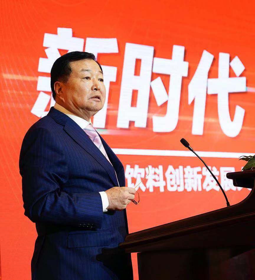 金钱谎言对峙与后手被两大家族撕裂的红牛命运难料