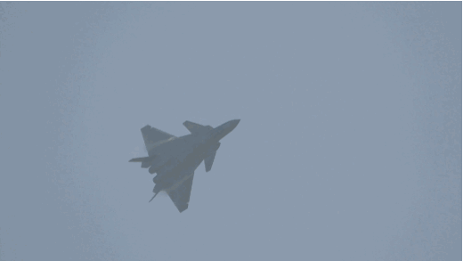 报道还提及,衢州机场是解放军面向东海,台海重要大型空军基地之一,距