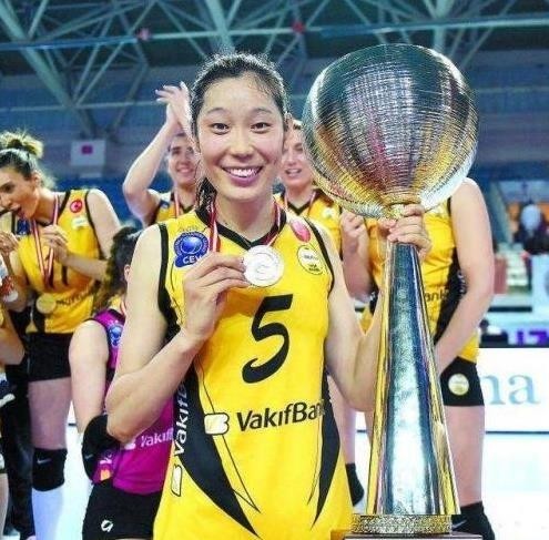 朱婷150万欧年薪到手的不到三分之二,河南女排