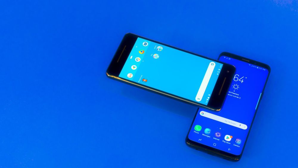 三星计划明年上半年发布折叠手机,产量预计能