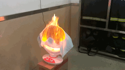 整个取暖器被引燃