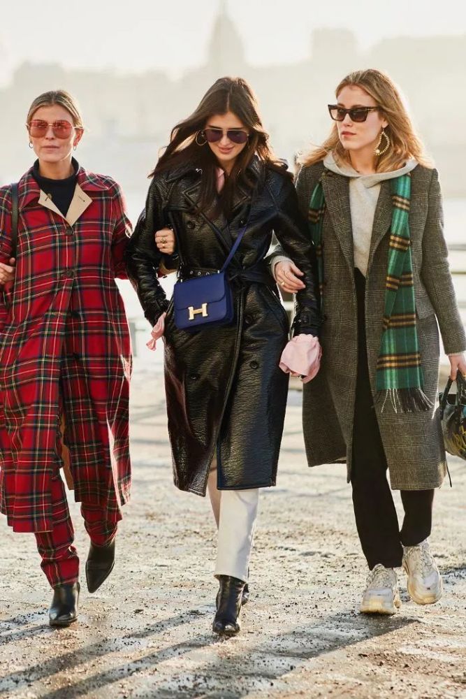 秋冬刷屏率最高的格纹元素,这样穿才能又美又