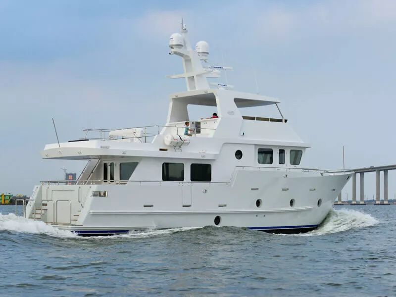 元和鑫龙首次展出bering65英尺游艇新品.