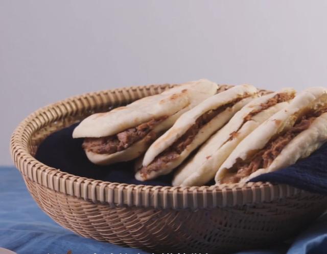 香酥多汁肉夹馍手把手教你做，学会不用去外面买了