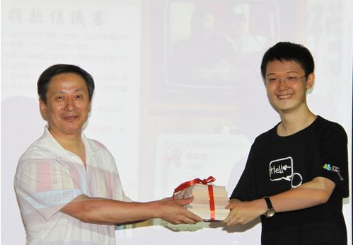 他是北京高考状元,却被哈佛拒绝,此后8年时间