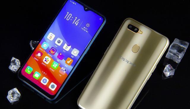 拥有一流体验的同时,还有靓丽的外观,oppo a7高清图赏