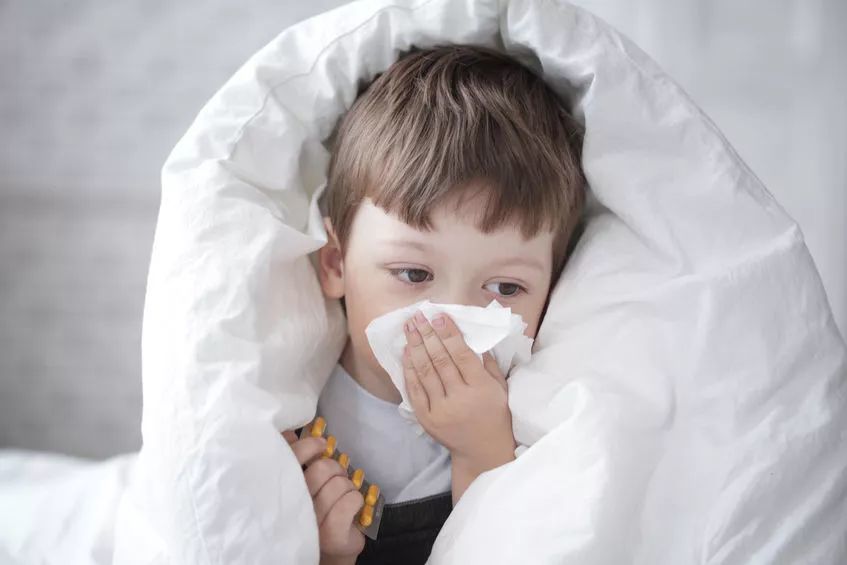 流感爆发儿科爆满:这些感冒药已被禁用,千万别