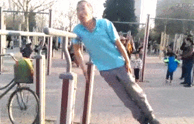 健身房|这届老年人健起身来，简直“野”到头皮发麻！就问你服不服哈哈哈