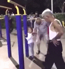 健身房|这届老年人健起身来，简直“野”到头皮发麻！就问你服不服哈哈哈