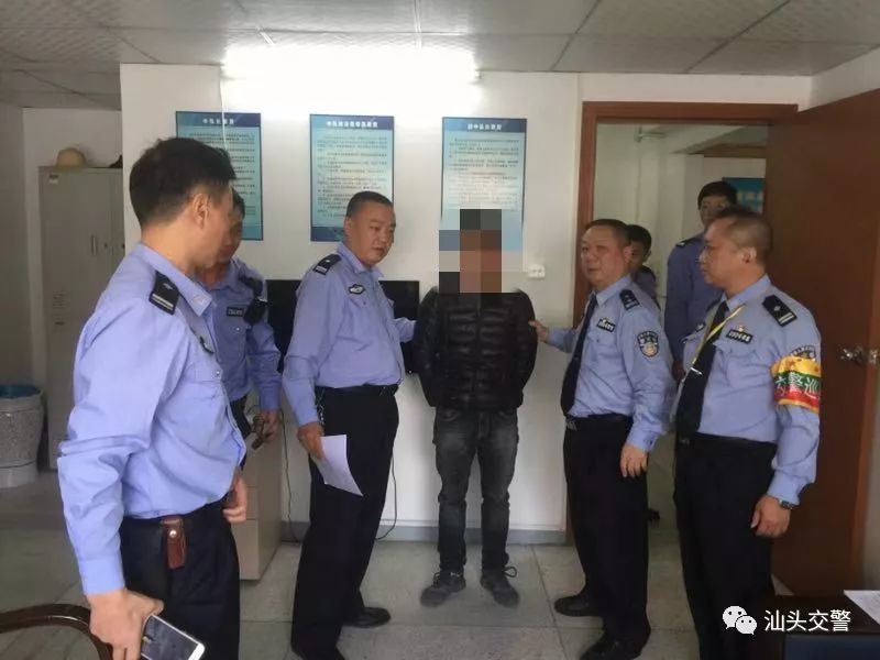目前,交警部门已将人,车,证据移交石炮台派出所做进一步处理 .
