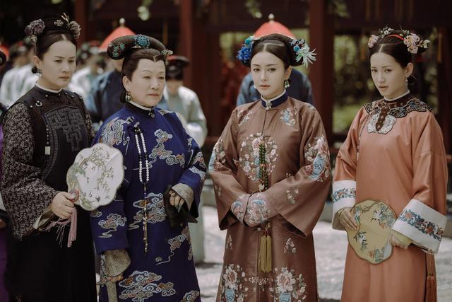 越发受宠,随后不久她又生下了一个女儿,即后来的皇三女庄敬和硕公主