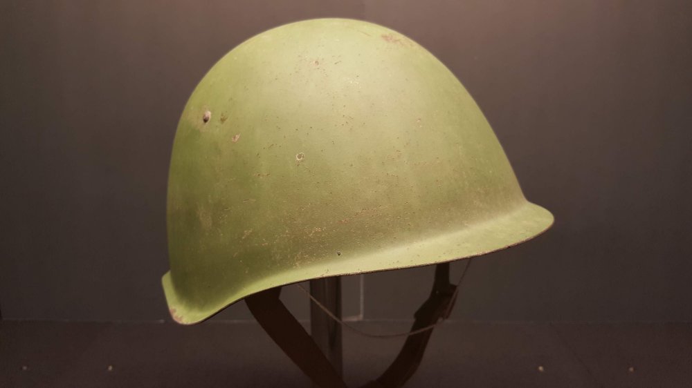 士兵打仗必戴钢盔?苏军:戴钢盔的都是渣渣,戴布帽才是汉子