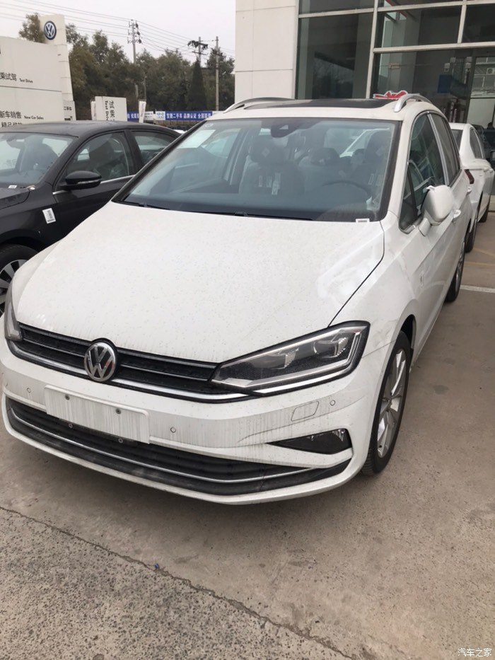 颜值提升配置升级,全国首辆2019款大众高尔夫嘉旅到店
