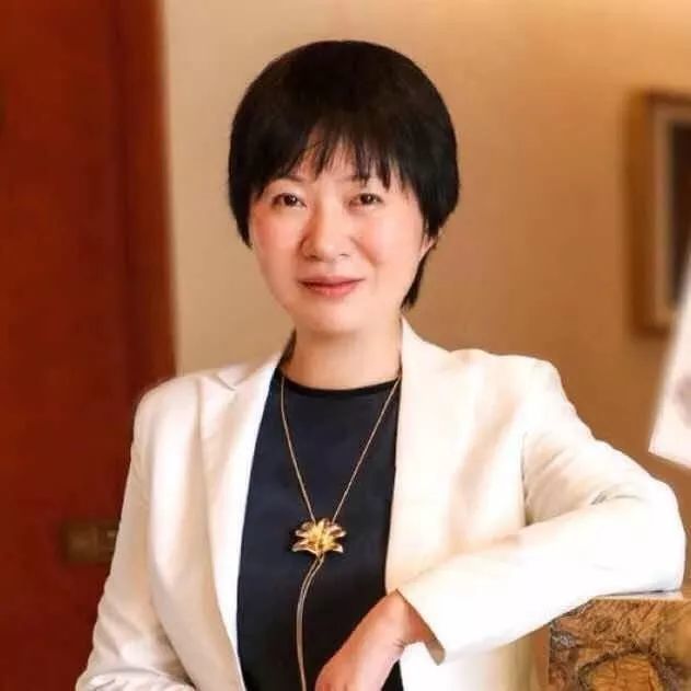 刘红梅 中国抗衰老促进会医学美容专委会副主任委员 清华大学附属垂