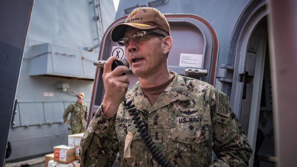 美国海军中将在中东住所死亡,曾负责监督红海