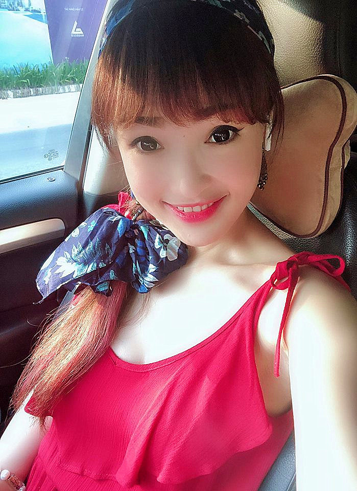 37岁辣妈保养得就像18岁少女,养3个孩子还管理2家公司