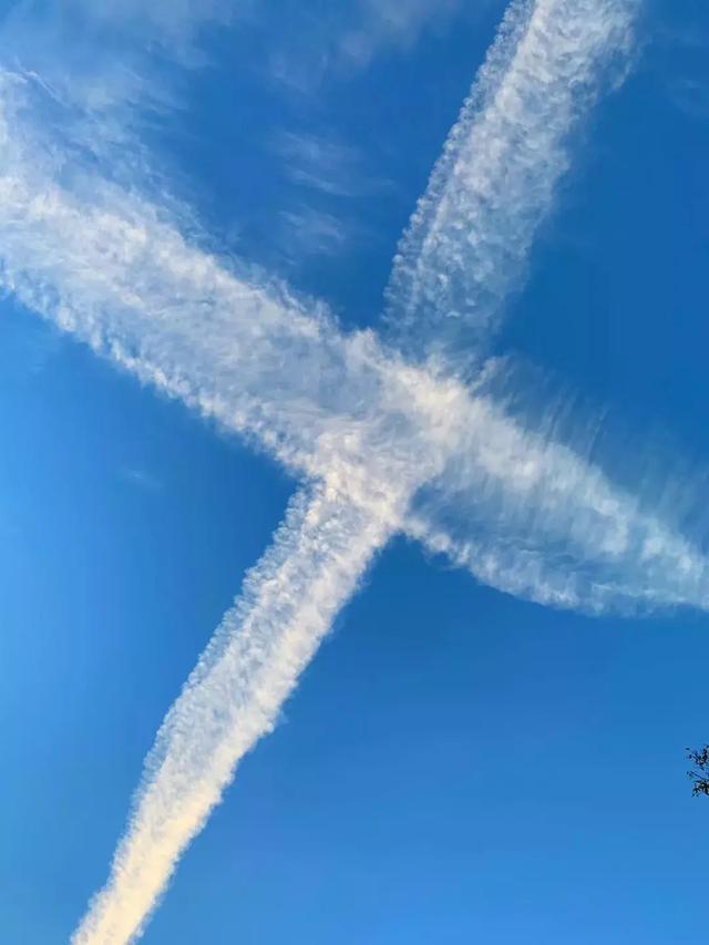 大自然的奇蹟,上帝的傑作!昆明神秘雲彩刷屏朋友圈