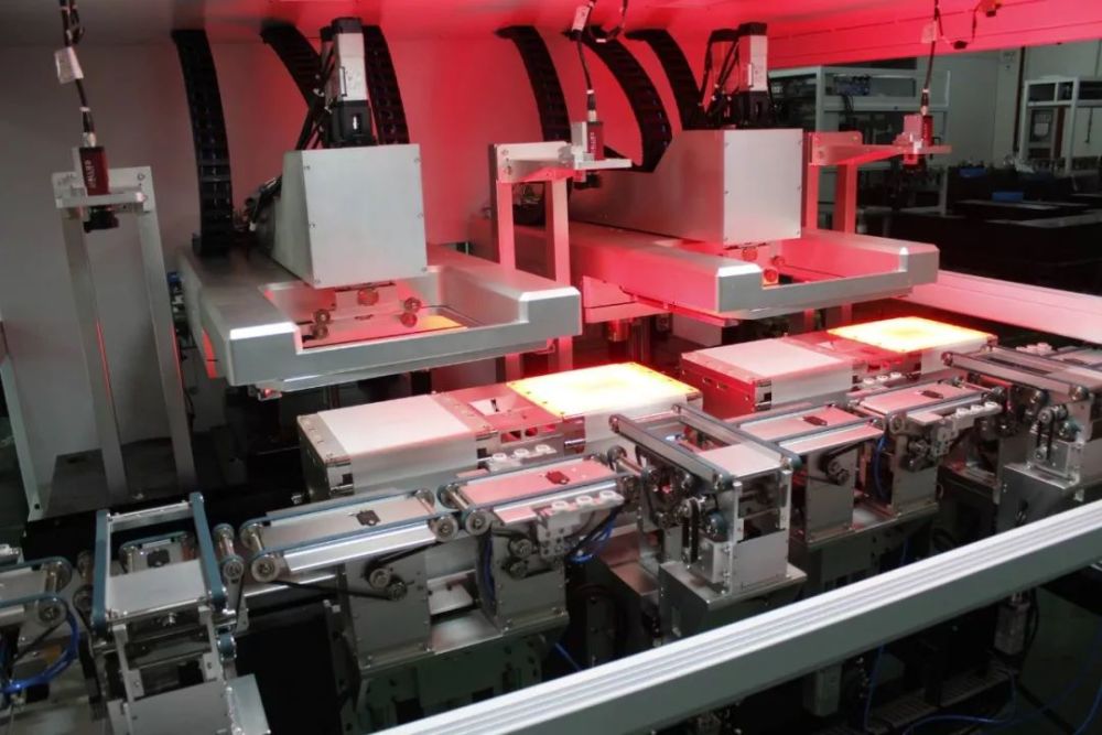 该公司于2010年落户吴江开发区,主营太阳能丝网印刷设备