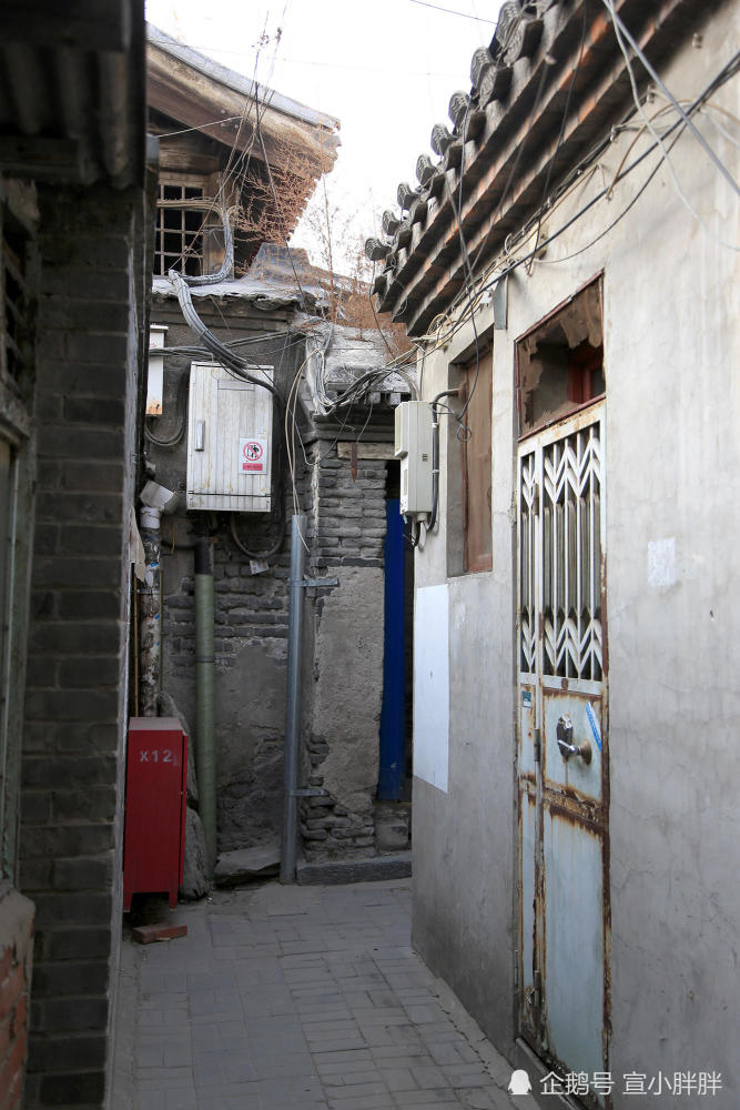北京最窄的胡同之一——钱市胡同