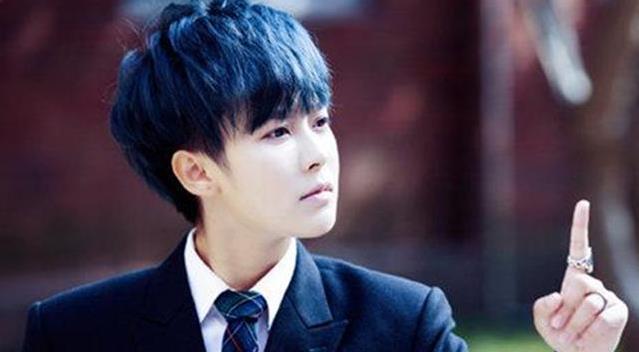 朴信惠的男装,陈瑶的男装,李颖的男装,都比不上她的男装