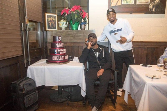 韦德盐湖城最后一舞:送完球衣送球鞋 亲自辅导