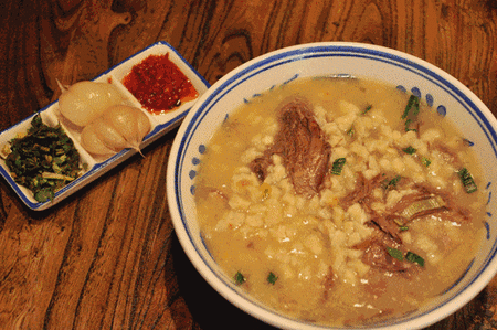 来一碗专业级泡馍吧!西安首届掰馍大赛海选在等你