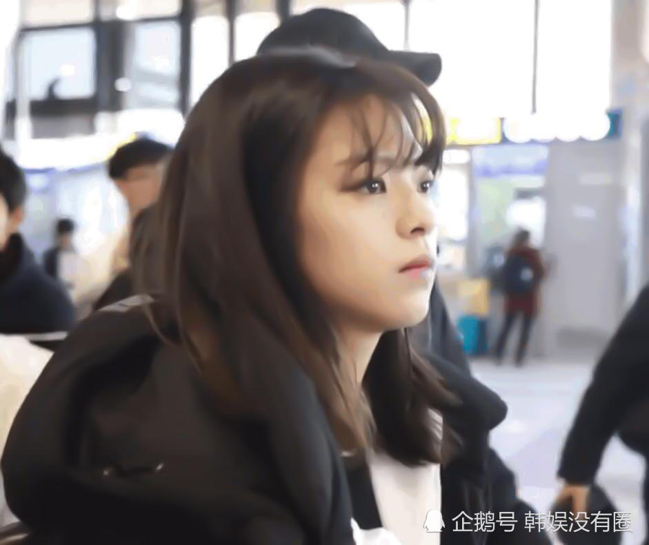 退队的预兆?女团twice成员俞定延"机场照"面容憔悴引猜想