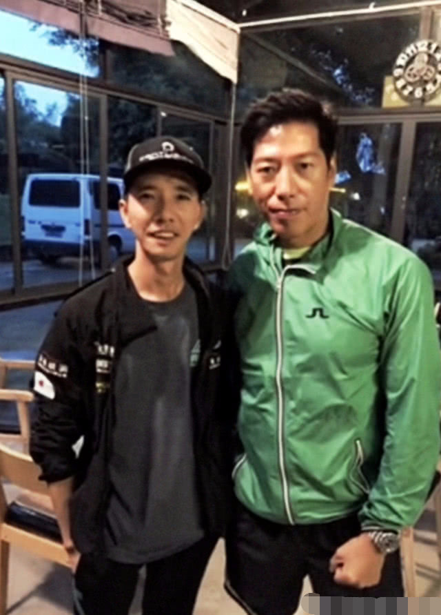 55岁张耀扬近照曝光 昔日乌鸦哥变慈祥 腰伤严重无法拍戏